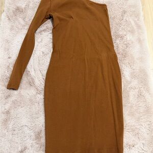 Old Navy One-Shoulder Long Sleeve Dress in Brown